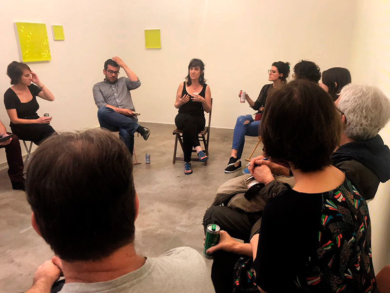 <p>Bate-papo sobre a exposição, com Alice Ricci, Ángel Calvo Ulloa e Paola Fabres, e lançamento da edição/julho do projeto Dupla Central da editora Ikrek. Sala Projeto Fidalga, 29/07/2017</p>